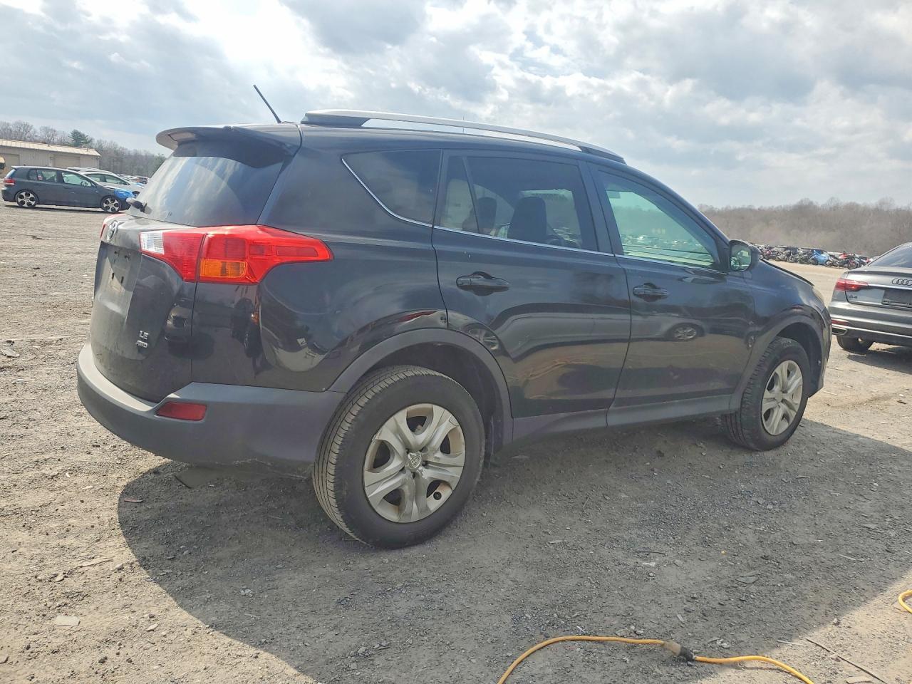 2014 Toyota Rav4 Le - zdjęcie 3
