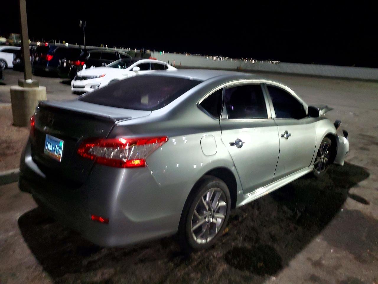 2014 Nissan Sentra Sr - zdjęcie 3