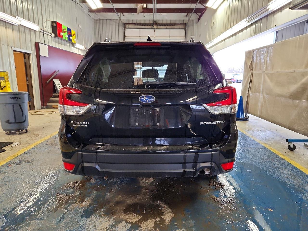 2024 Subaru Forester Premium - zdjęcie 6