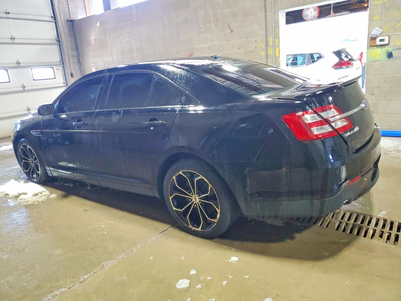2018 Ford Taurus Sho - zdjęcie 2
