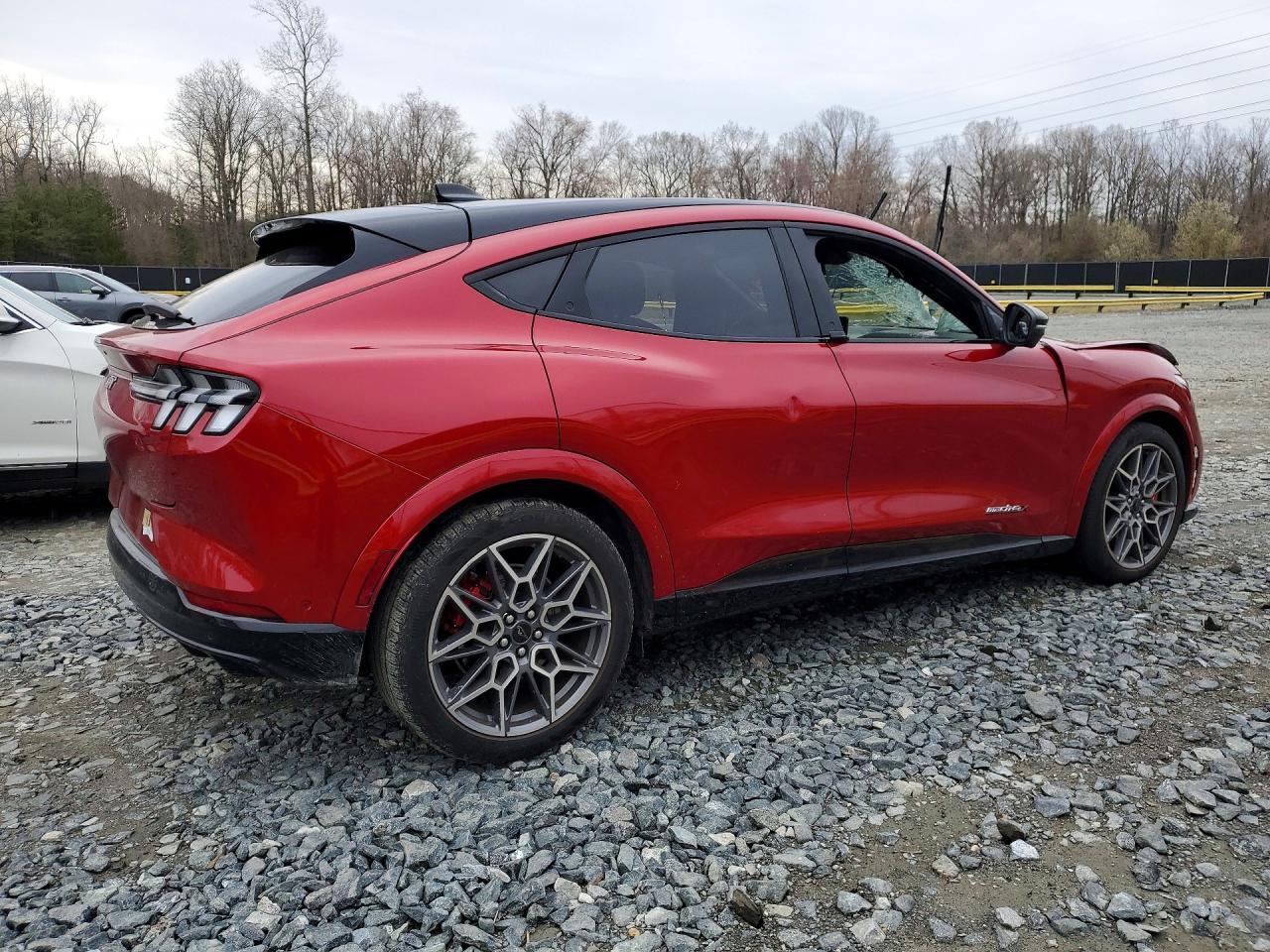 2024 Ford Mustang Mach-E Gt - zdjęcie 3