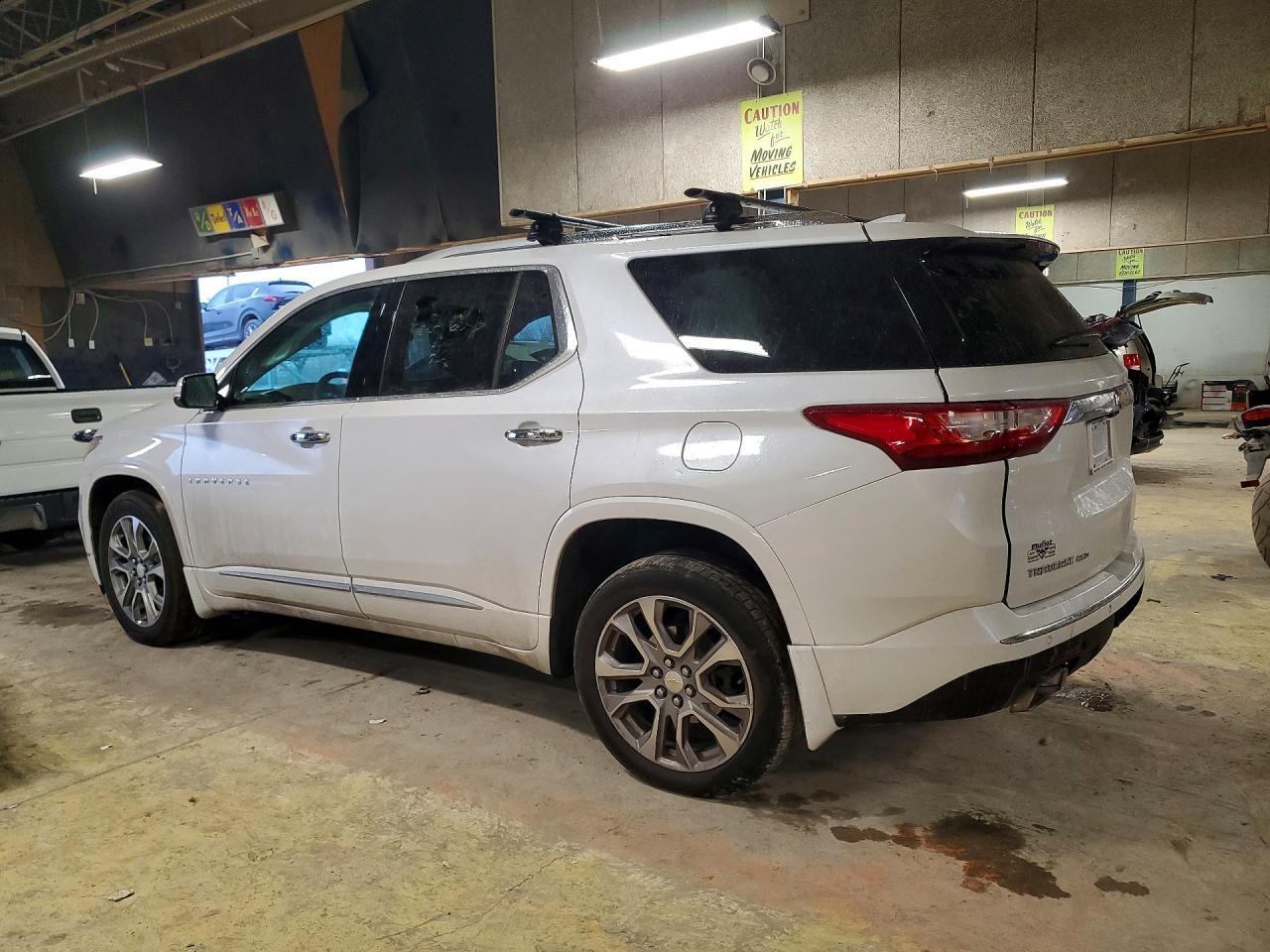 2018 Chevrolet Traverse Premier - zdjęcie 2
