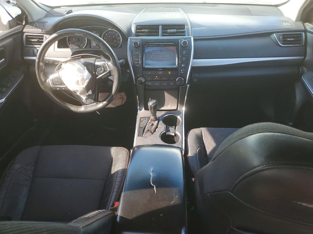 2016 Toyota Camry Se - zdjęcie 8