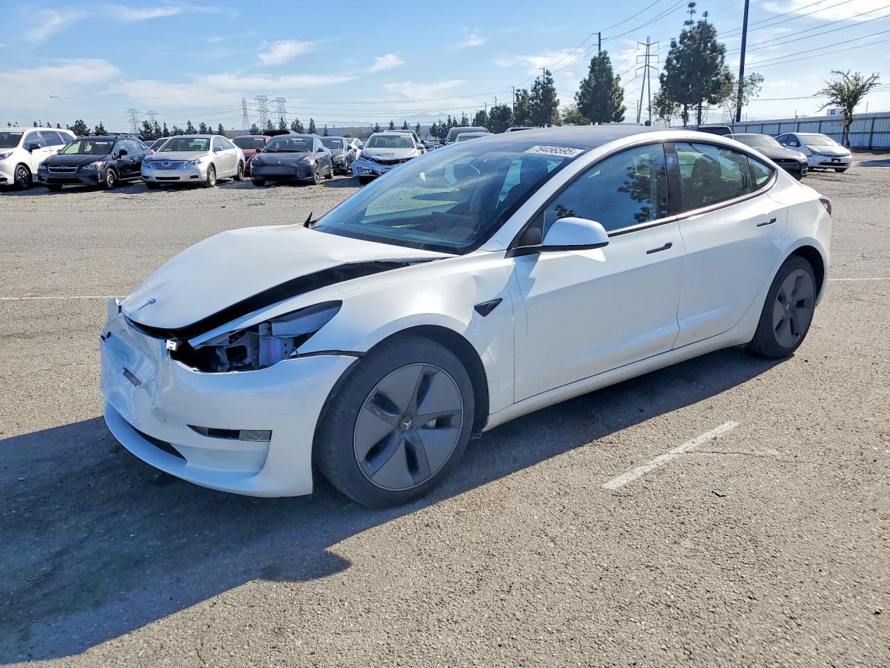 2023 Tesla Model 3 - zdjęcie główne