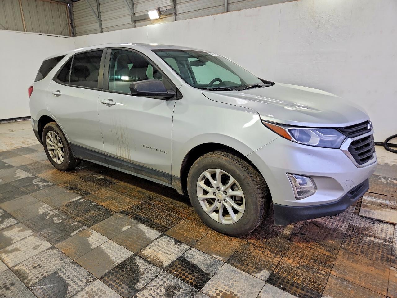 2020 Chevrolet Equinox Ls - zdjęcie 4