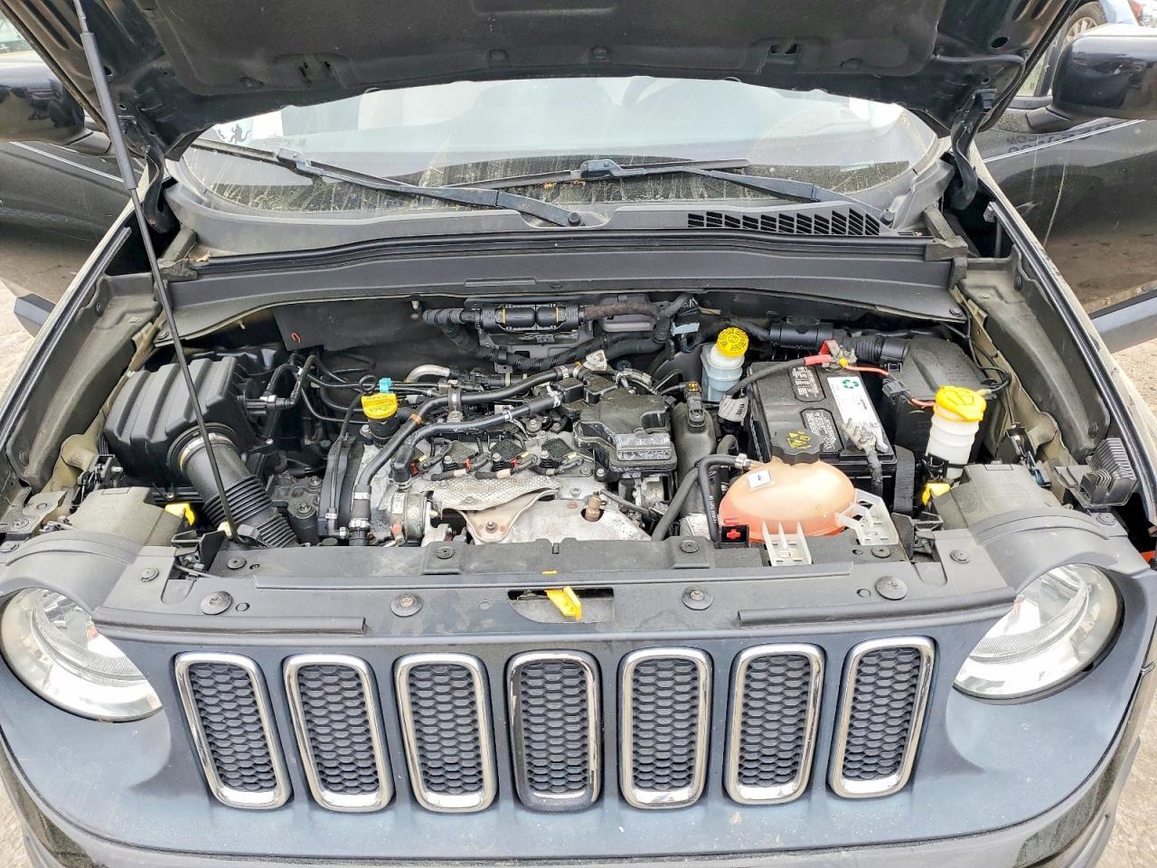 2015 Jeep Renegade Latitude - zdjęcie 11