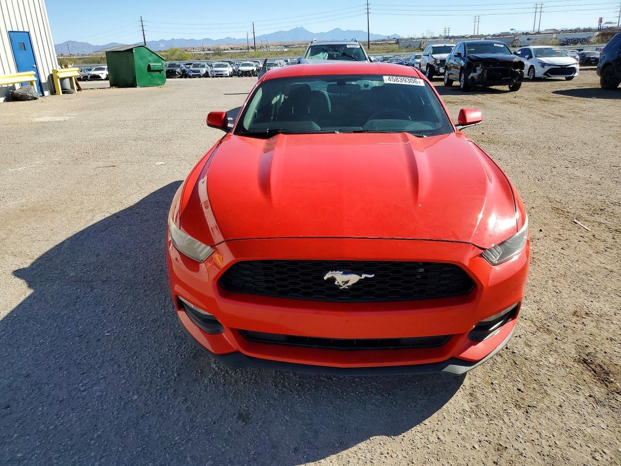 2016 Ford Mustang - zdjęcie 5