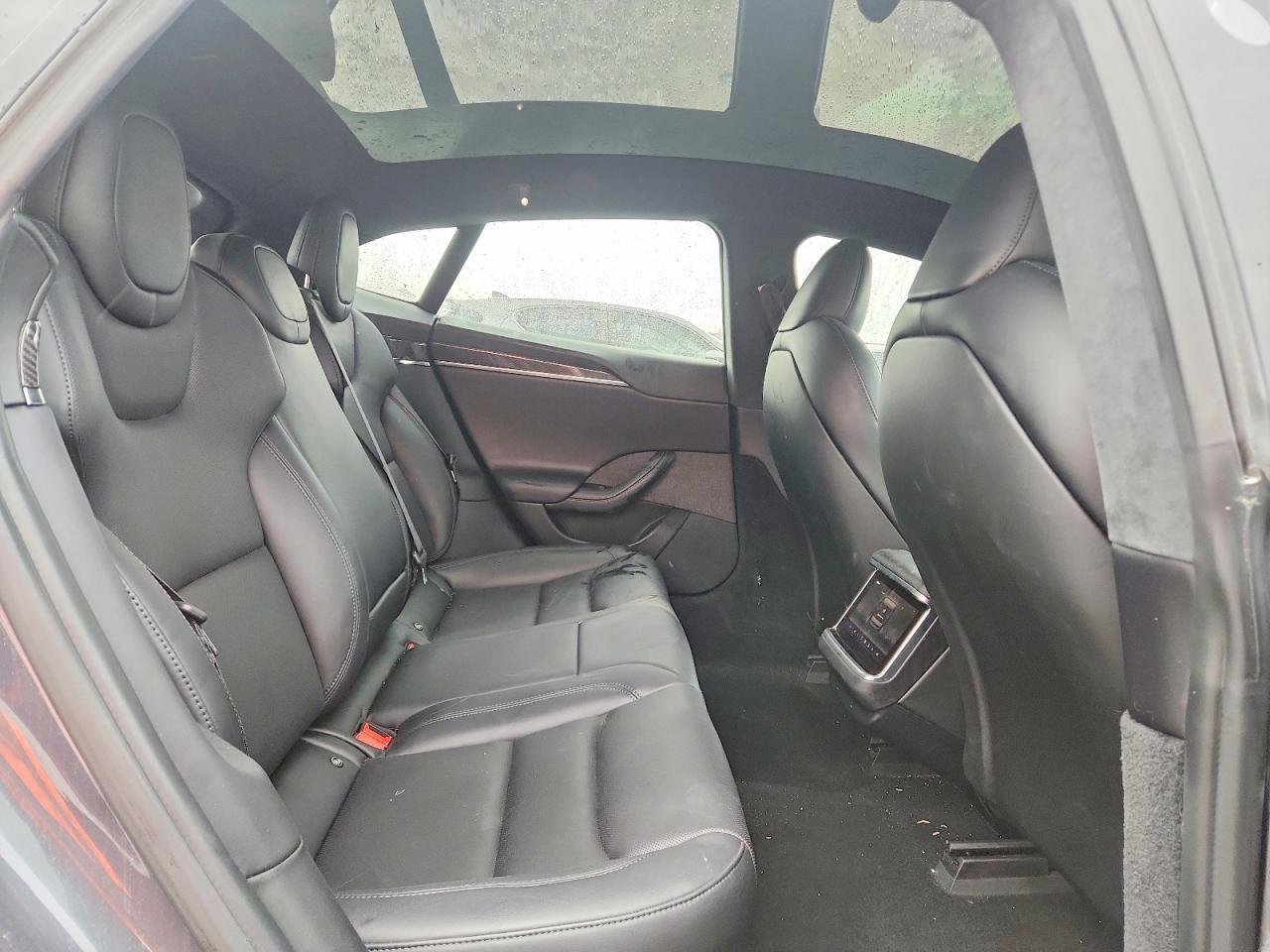 2021 Tesla Model S - zdjęcie 10