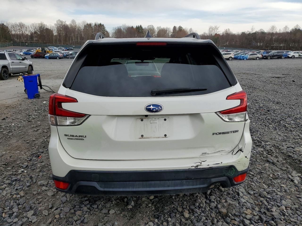 2024 Subaru Forester Premium - zdjęcie 6