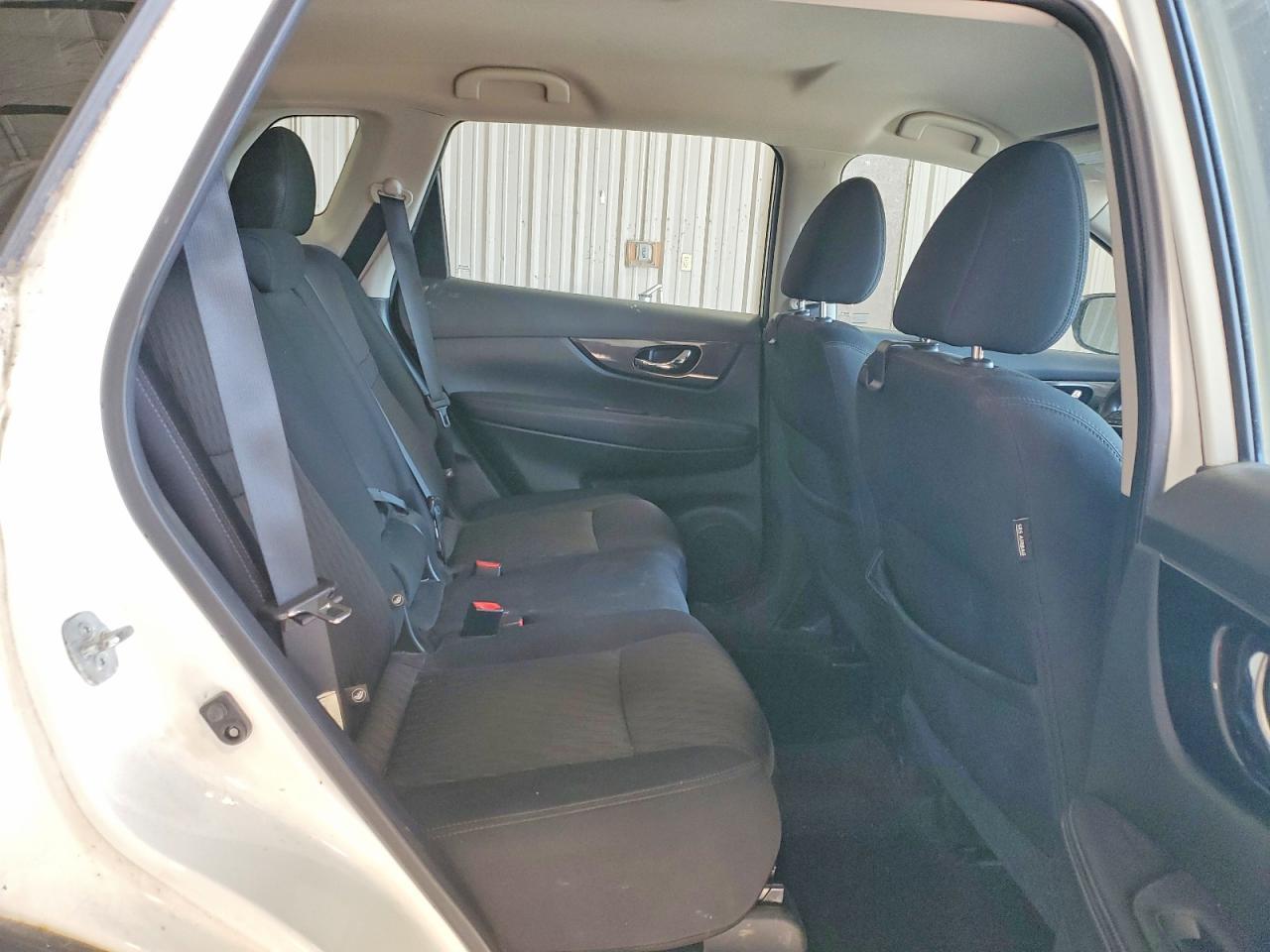 2017 Nissan Rogue S - zdjęcie 11