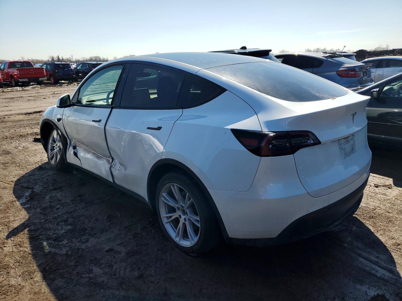 2023 Tesla Model Y - zdjęcie 2