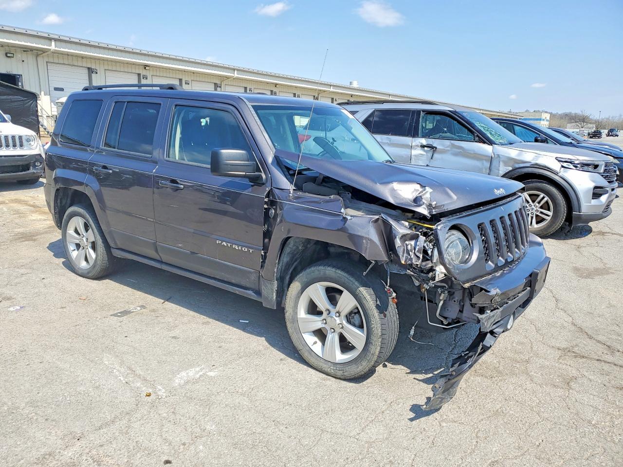 2015 Jeep Patriot Latitude - zdjęcie 4