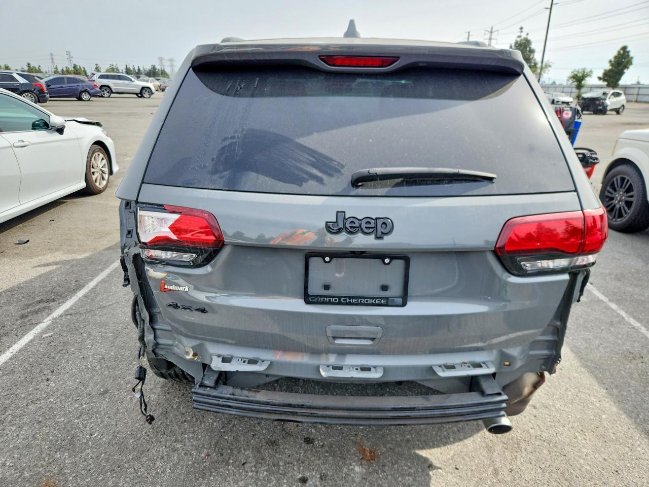 2020 Jeep Grand Cherokee Laredo - zdjęcie 6