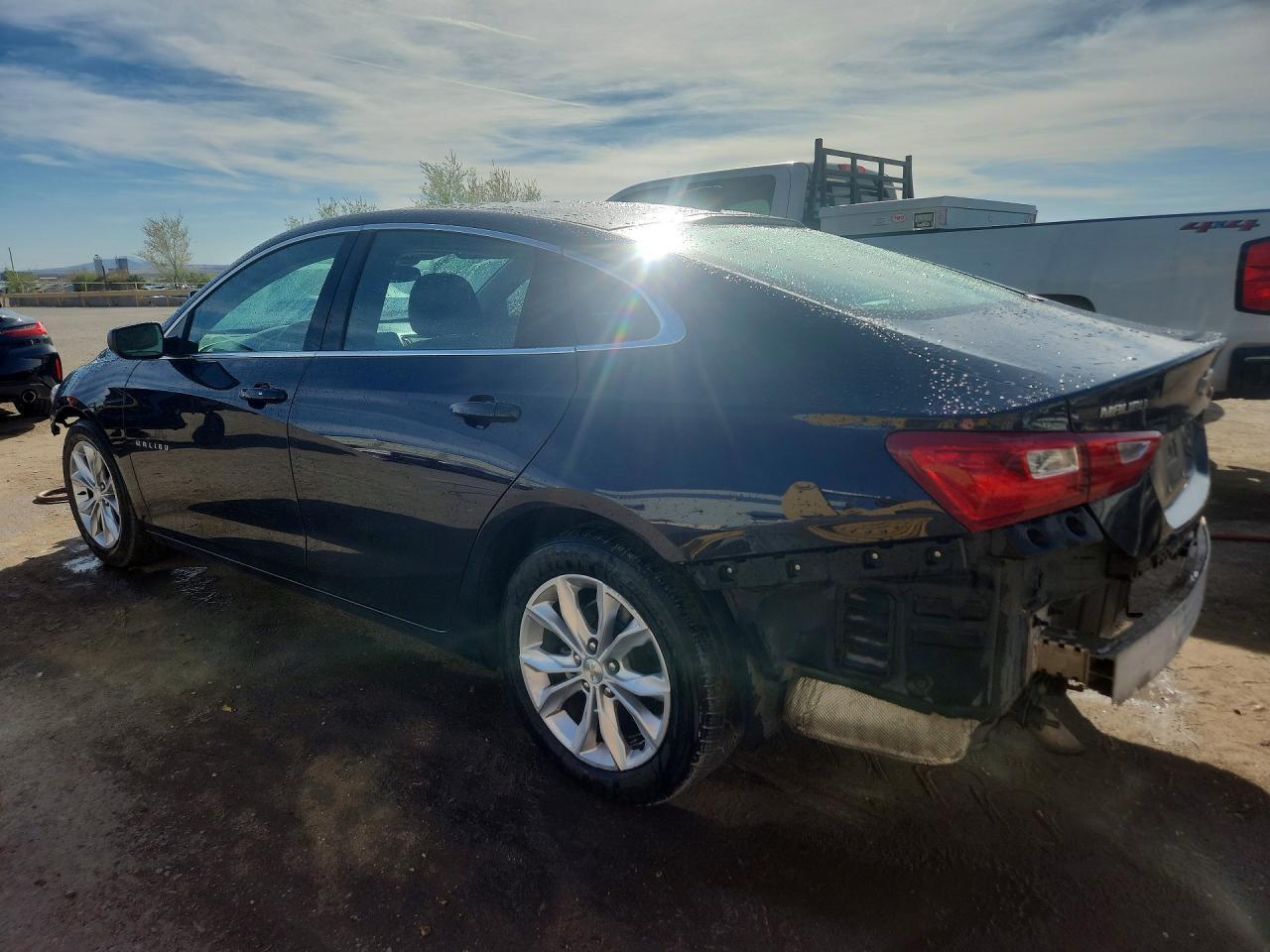 2023 Chevrolet Malibu Lt - zdjęcie 2