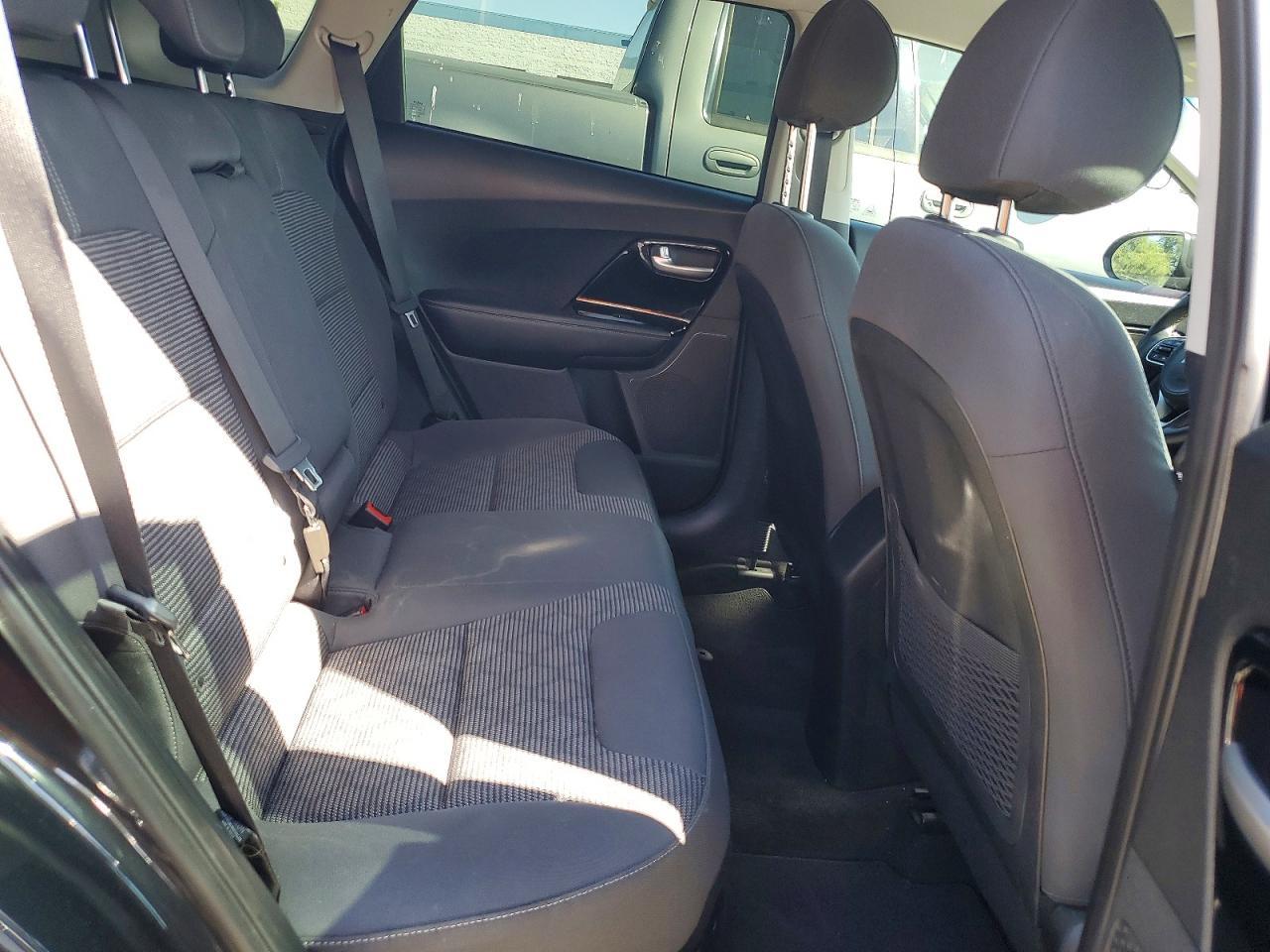 2022 Kia Niro Lxs - zdjęcie 10