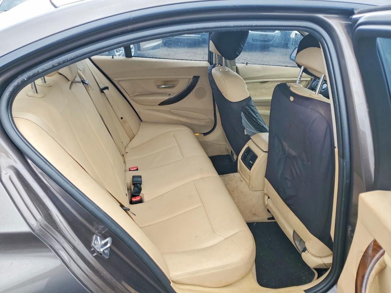 2013 BMW 320 I - zdjęcie 10