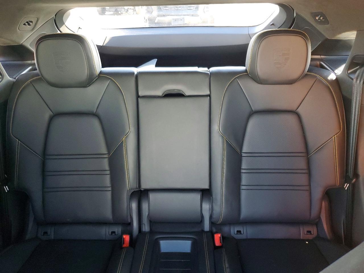 2025 Porsche Cayenne Turbo Gt - zdjęcie 10