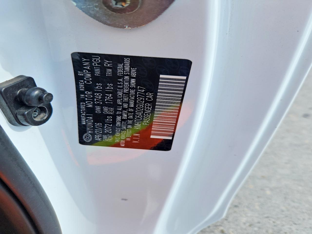 2016 Hyundai Veloster Base - zdjęcie 12