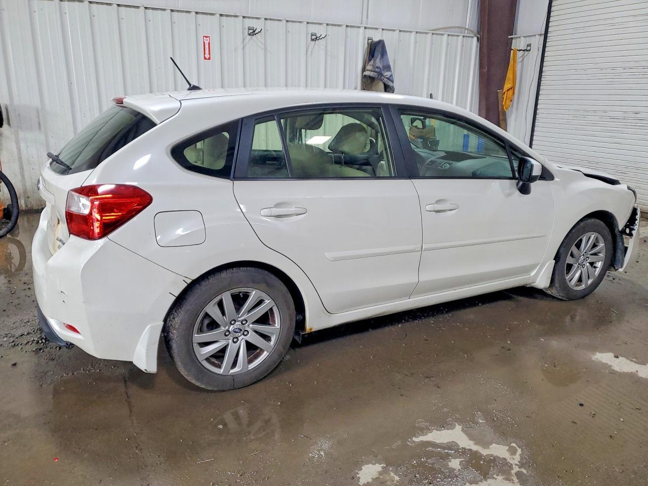 2015 Subaru Impreza Premium - zdjęcie 3