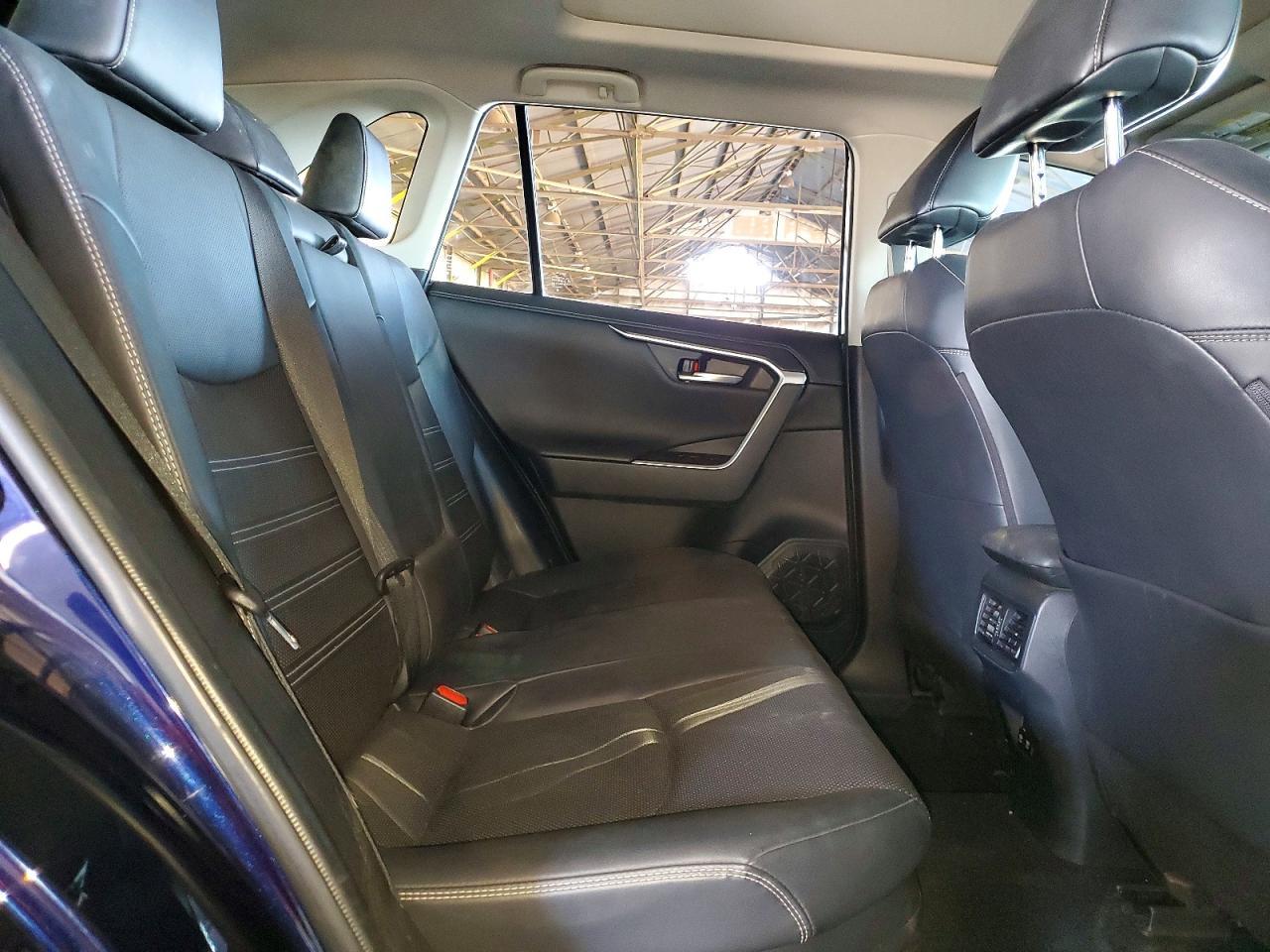 2019 Toyota Rav4 Hybrid Limited - zdjęcie 10