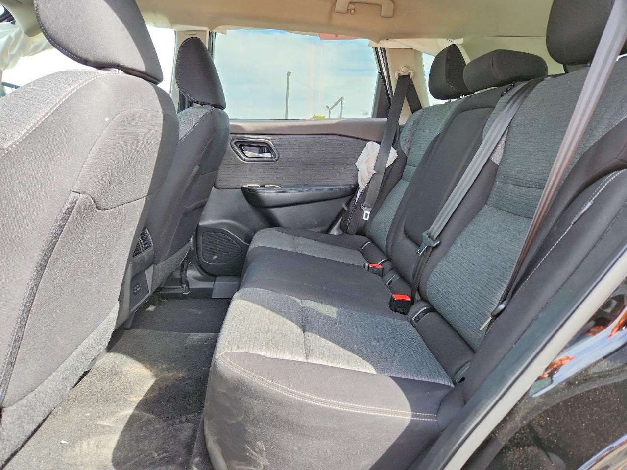 2023 Nissan Rogue Sv - zdjęcie 11