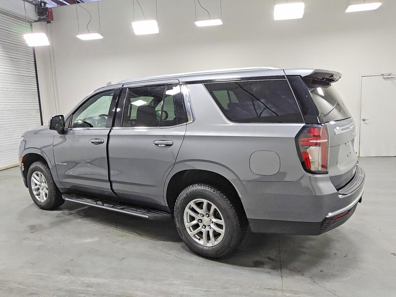 2021 Chevrolet Tahoe K1500 Lt - zdjęcie 2