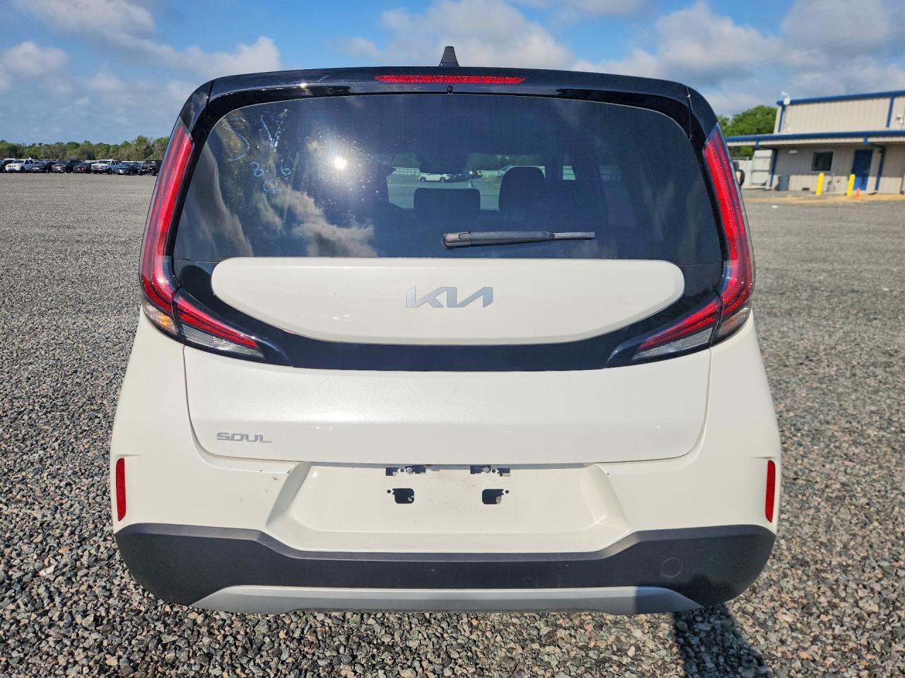 2025 Kia Soul Lx - zdjęcie 6