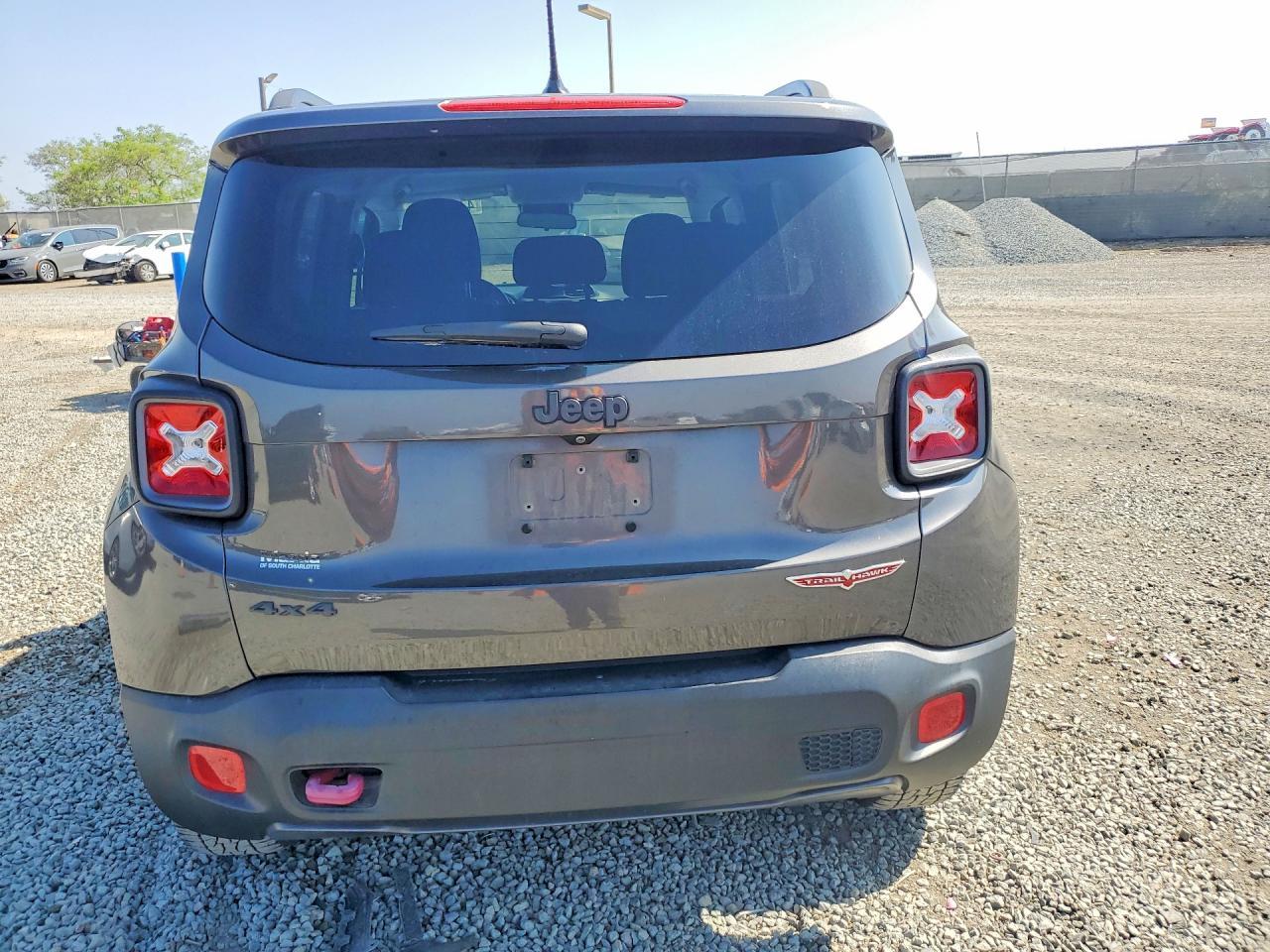 2017 Jeep Renegade Trailhawk - zdjęcie 6