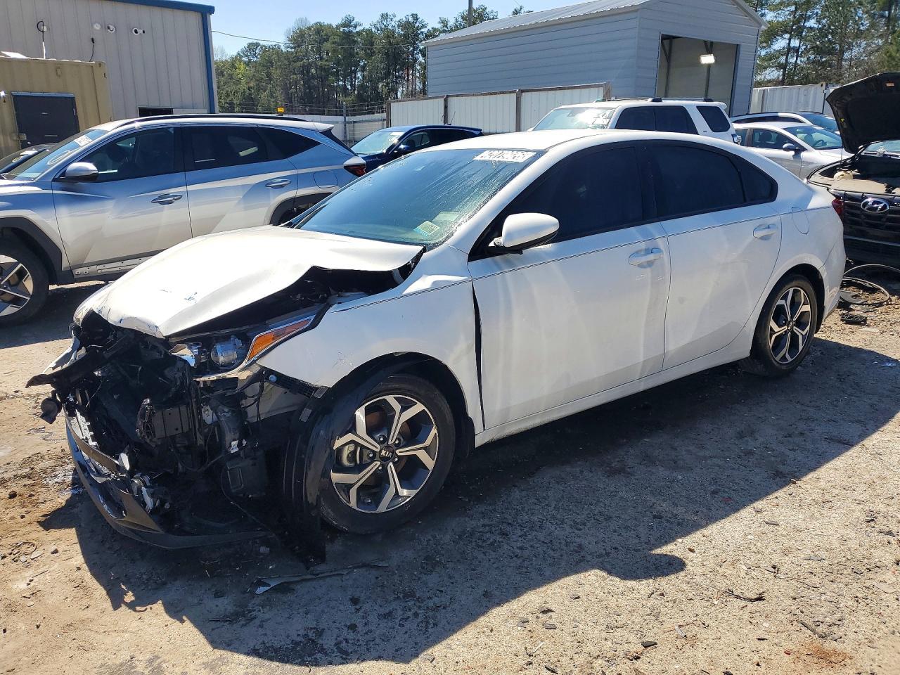 2021 Kia Forte Lxs - zdjęcie główne
