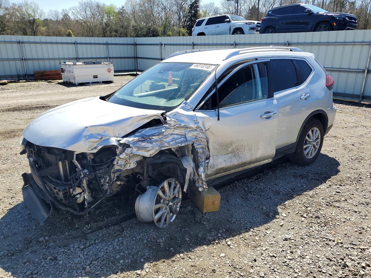 2020 Nissan Rogue Sv - zdjęcie główne