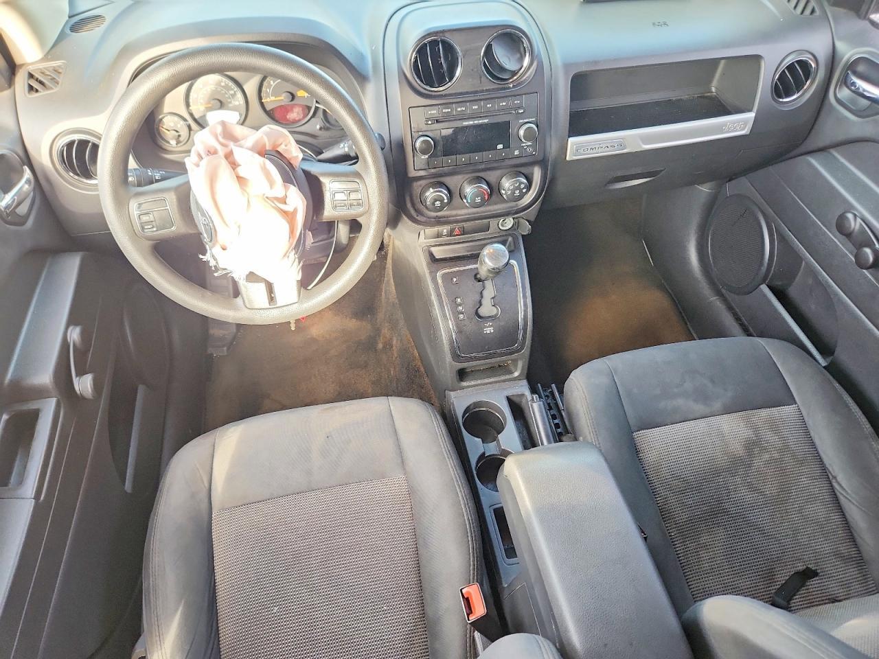 2014 Jeep Compass Sport - zdjęcie 8
