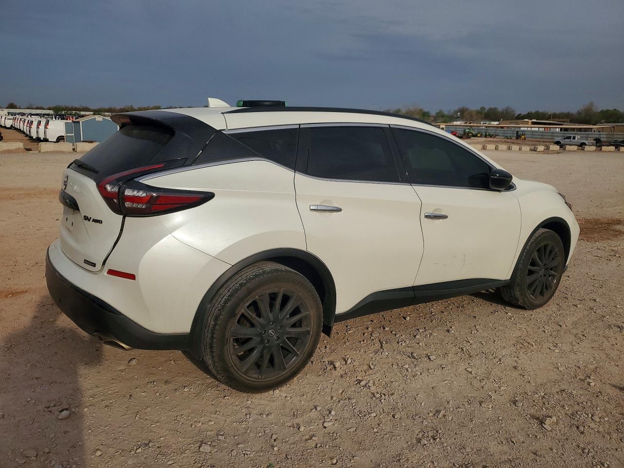 2023 Nissan Murano Sv - zdjęcie 3