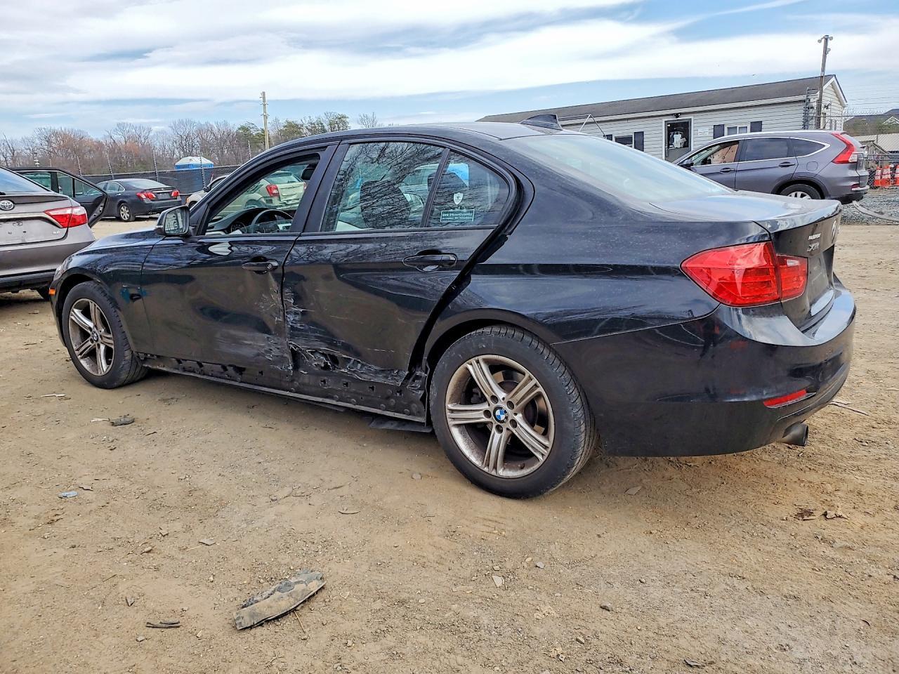 2015 BMW 320 I xDrive - zdjęcie 2