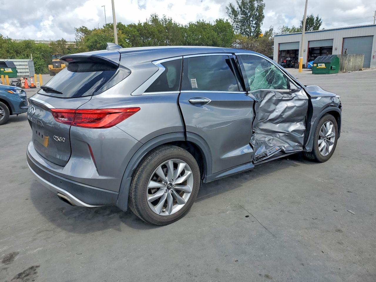 2021 Infiniti Qx50 Pure - zdjęcie 3