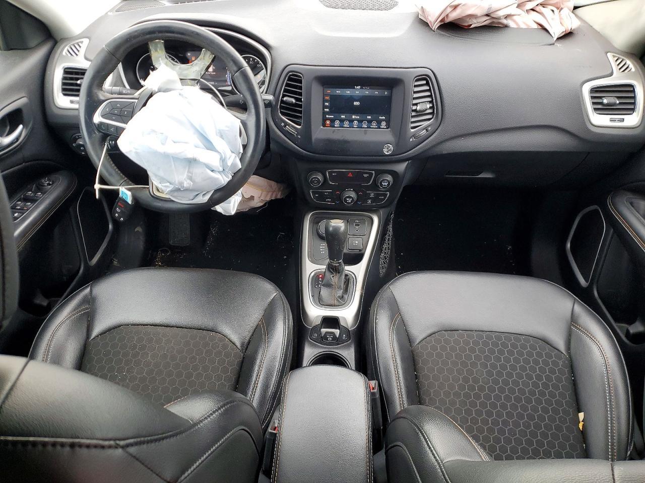 2019 Jeep Compass Latitude - zdjęcie 8