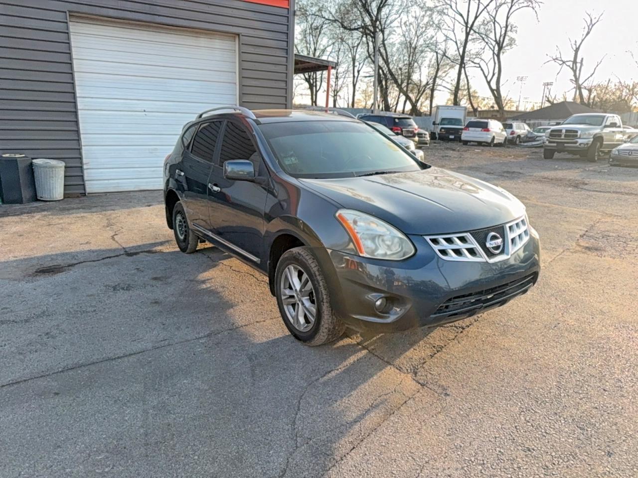 2013 Nissan Rogue S - zdjęcie główne