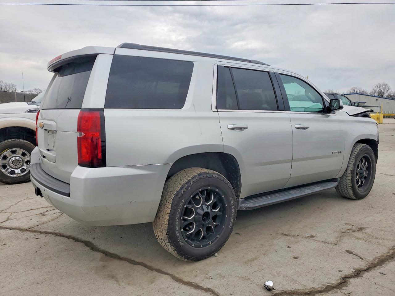 2020 Chevrolet Tahoe C1500 Lt - zdjęcie 3