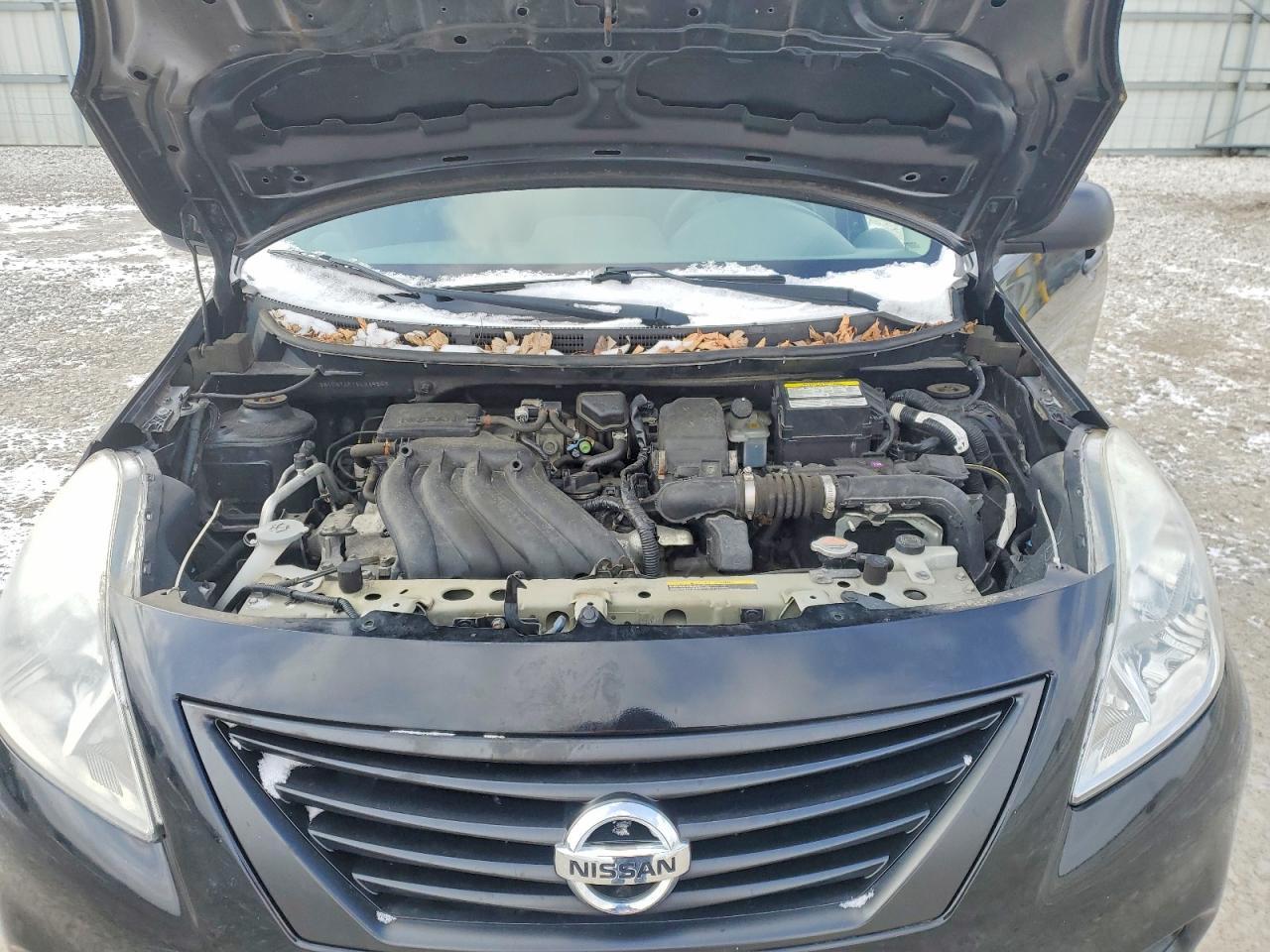 2014 Nissan Versa 1.6 S - zdjęcie 11