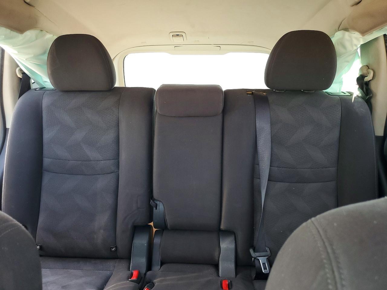 2016 Nissan Rogue S - zdjęcie 10