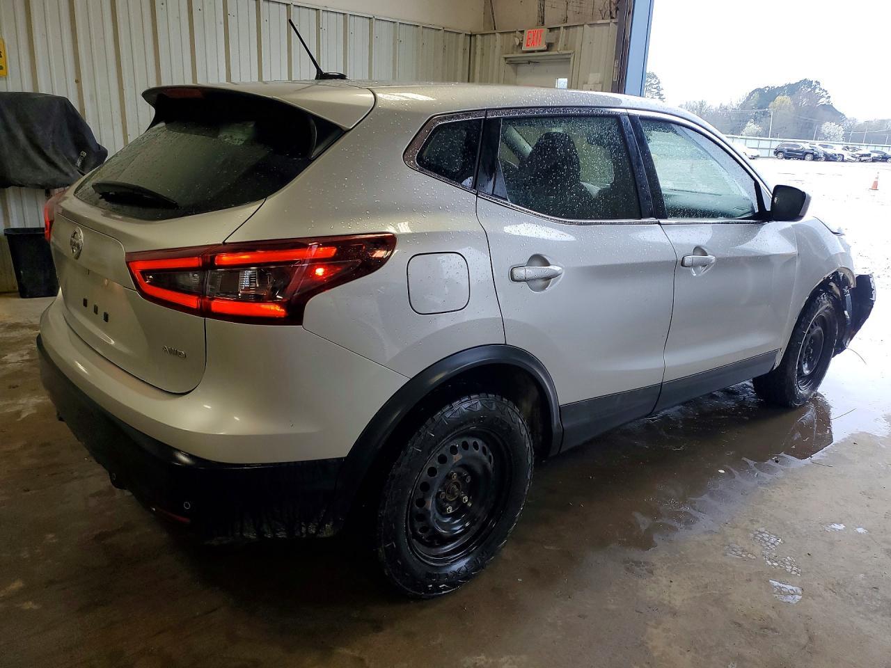 2020 Nissan Rogue Sport S - zdjęcie 3