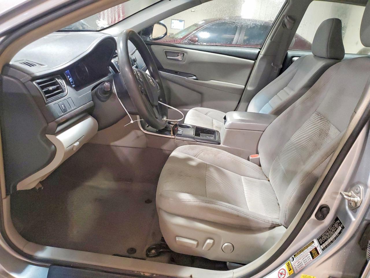 2017 Toyota Camry Le - zdjęcie 7