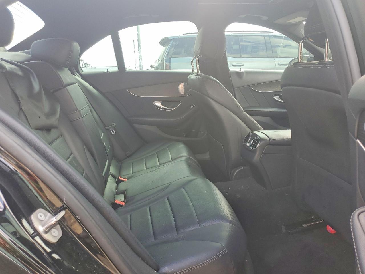 2020 Mercedes-Benz C 300 4Matic - zdjęcie 10