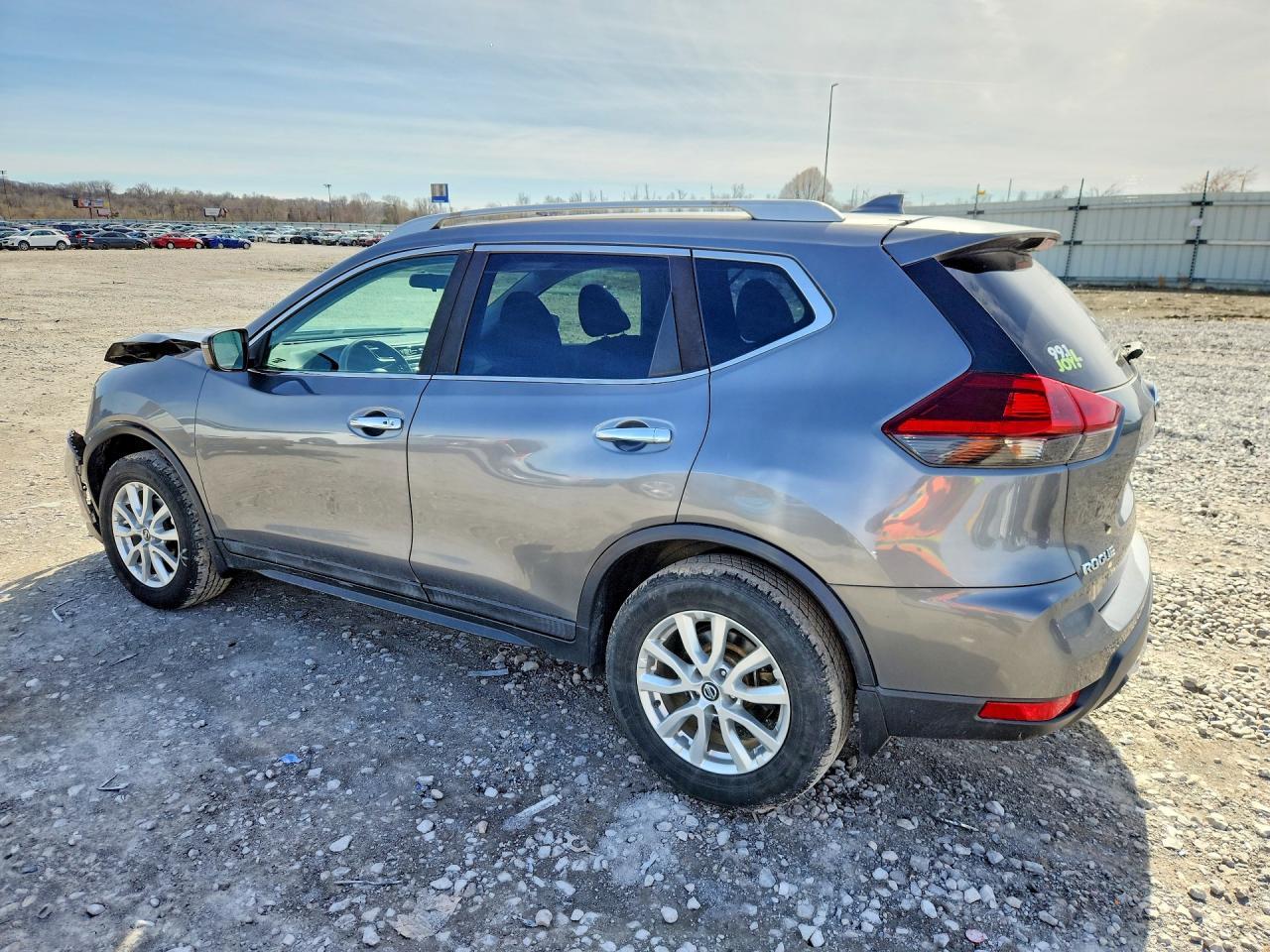 2018 Nissan Rogue S - zdjęcie 2