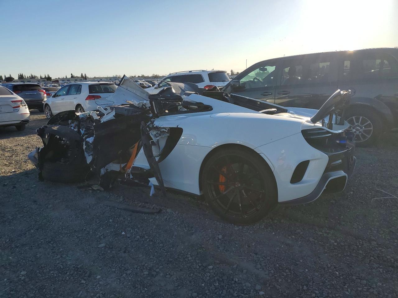 2016 Mclaren 675Lt - zdjęcie 2