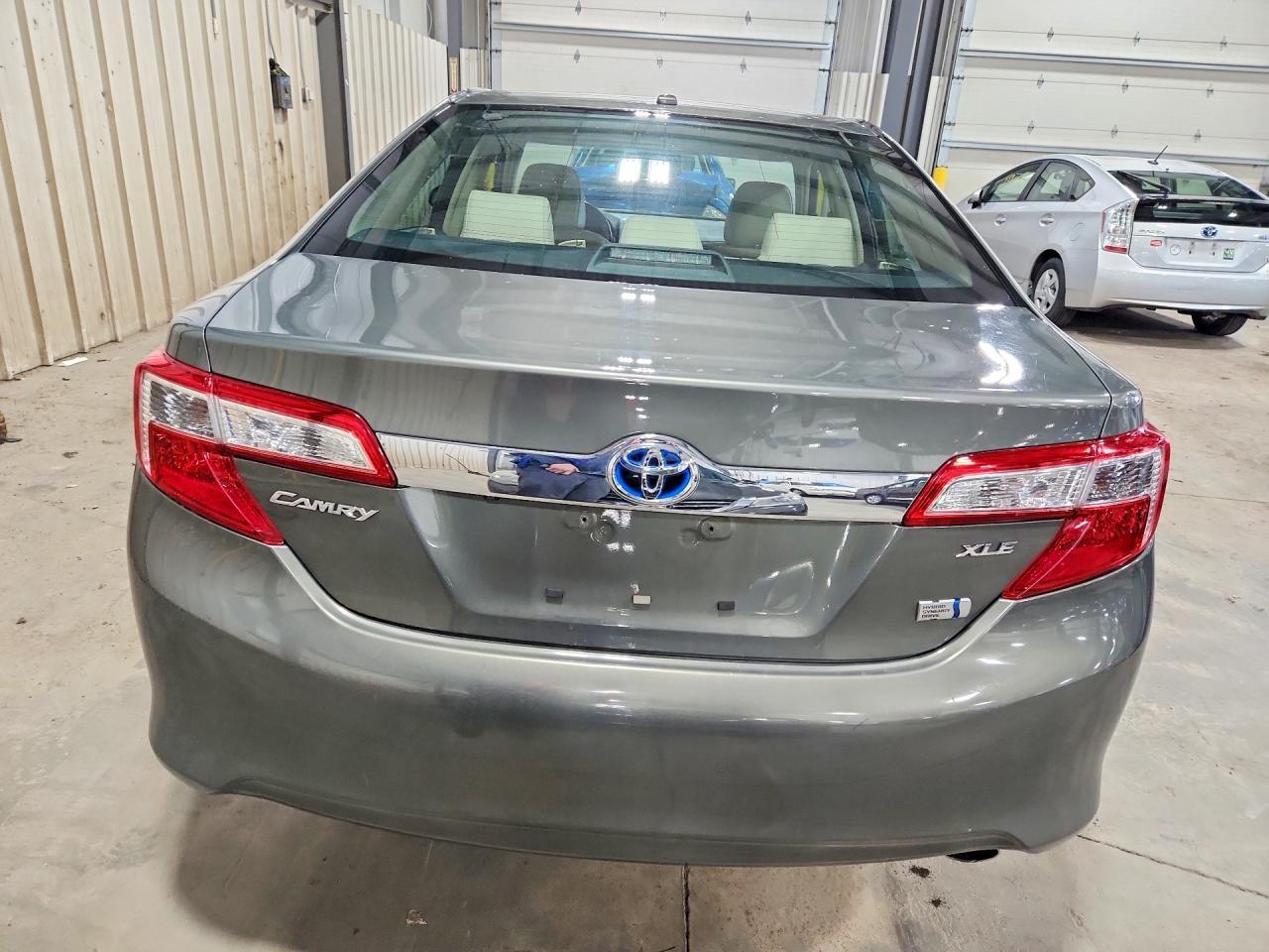 2014 Toyota Camry Hybrid Xle - zdjęcie 6