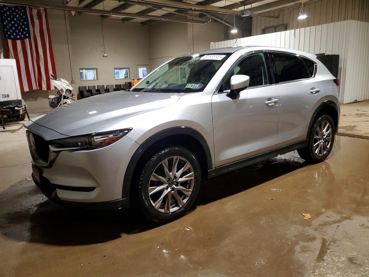 2019 Mazda Cx-5 Grand Touring - zdjęcie główne