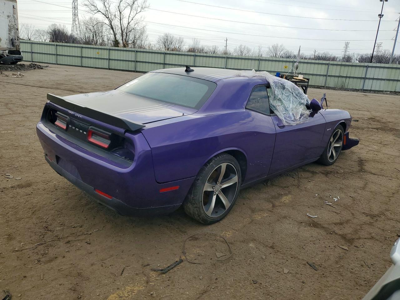 2016 Dodge Challenger R - zdjęcie 3