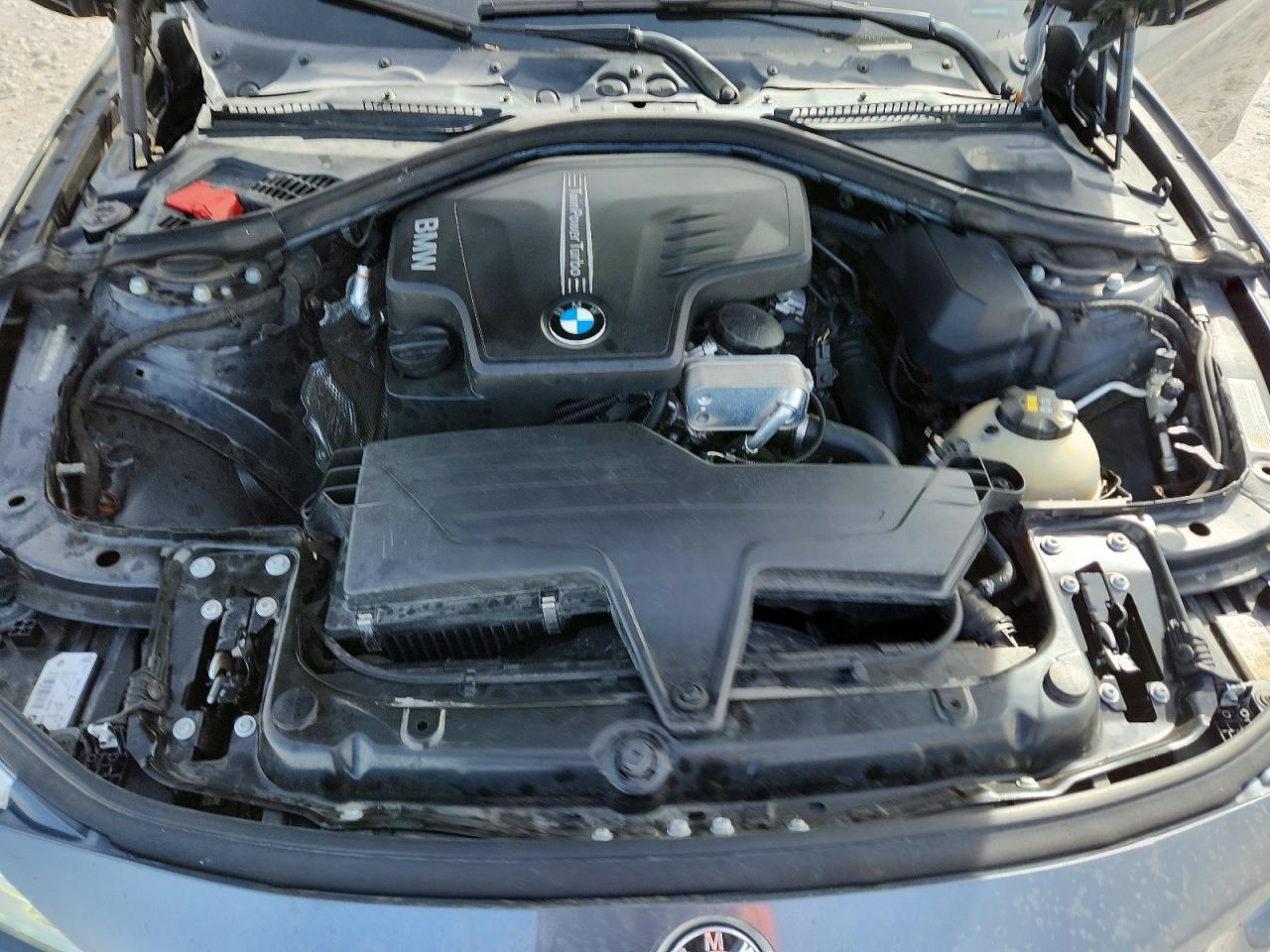 2016 BMW 320 I - zdjęcie 11