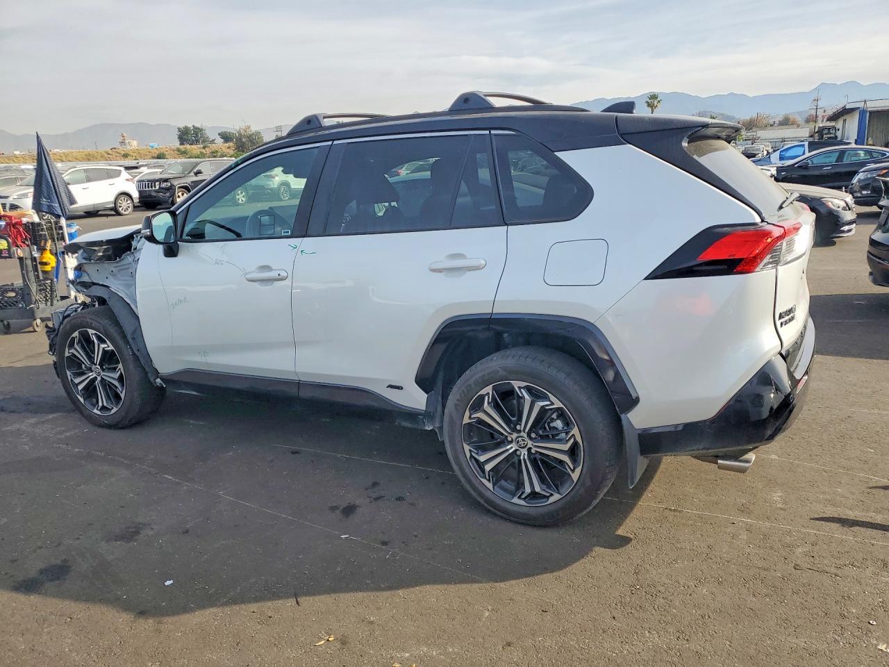 2024 Toyota Rav4 Prime Xse - zdjęcie 2