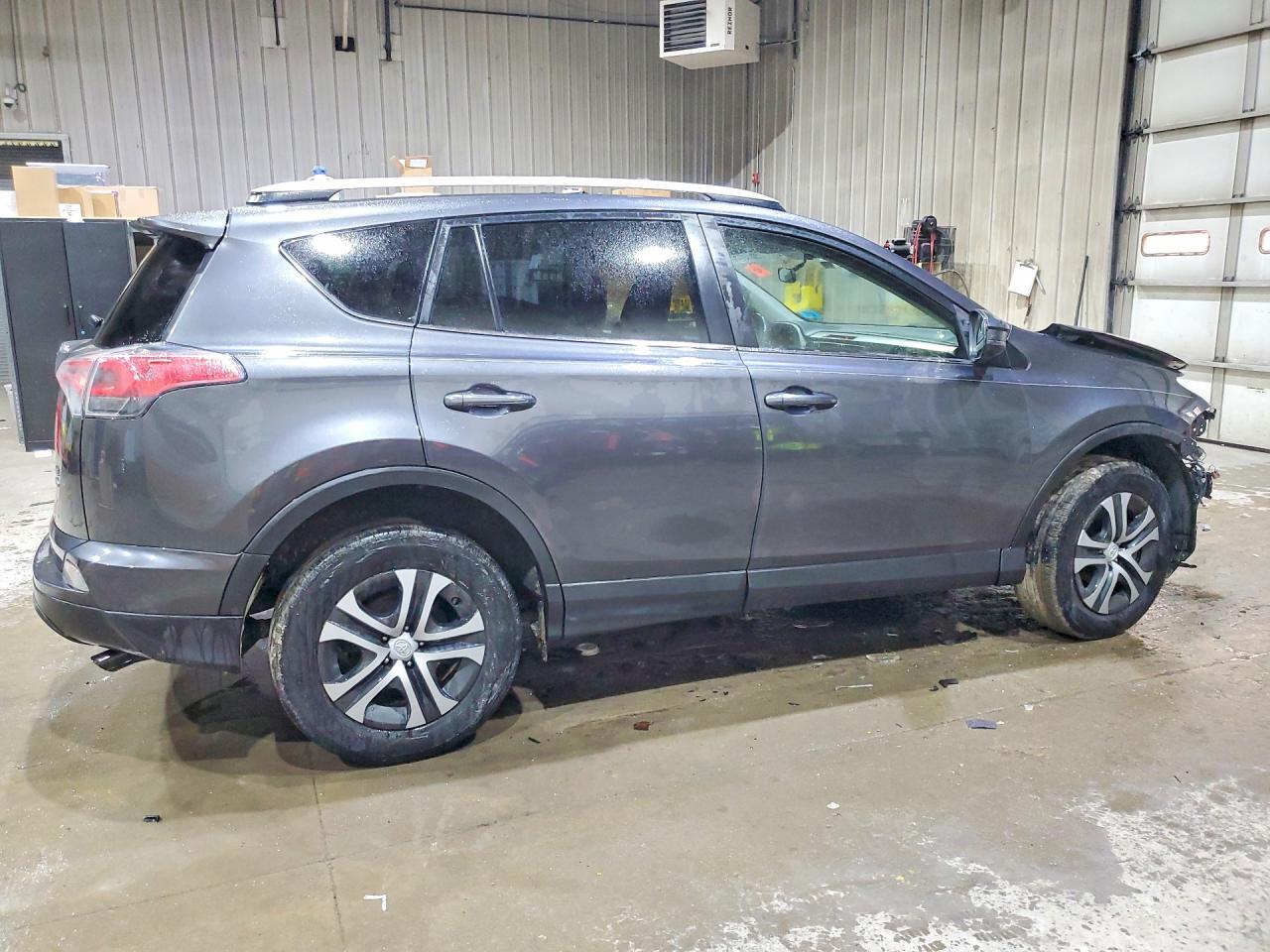 2016 Toyota Rav4 Le - zdjęcie 3